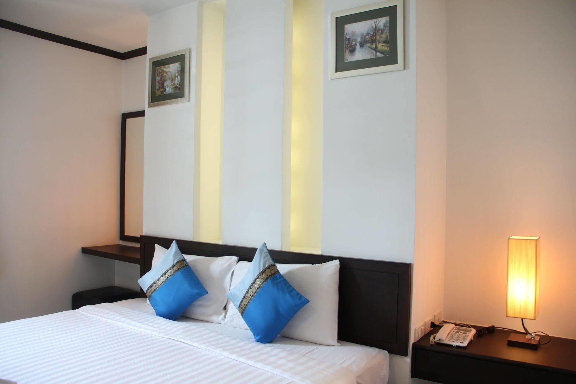 Sri Boutique Hotel Patong ภายนอก รูปภาพ